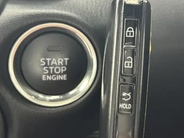 マツダ ロードスター 990S 熊本県 2022(令4)年 2.6万km スノーフレイクホワイトパールマイカ ６速ＭＴ　/バックカメラ　/後ろのみクリアランスソナー　/衝突軽減ブレーキ　/レーンキープアシスト　/横滑り防止　/ダウンヒルアシスト　/電動格納ミラー　/デジタルインナーミラー/純正フロアマット/RAYS１６インチAW/オートライト　/ＬＥＤヘッドライト/プッシュスタート/スペアキー1本/保証書　/取扱説明書