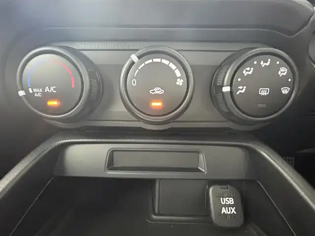 マツダ ロードスター 990S 熊本県 2022(令4)年 2.6万km スノーフレイクホワイトパールマイカ ６速ＭＴ　/バックカメラ　/後ろのみクリアランスソナー　/衝突軽減ブレーキ　/レーンキープアシスト　/横滑り防止　/ダウンヒルアシスト　/電動格納ミラー　/デジタルインナーミラー/純正フロアマット/RAYS１６インチAW/オートライト　/ＬＥＤヘッドライト/プッシュスタート/スペアキー1本/保証書　/取扱説明書