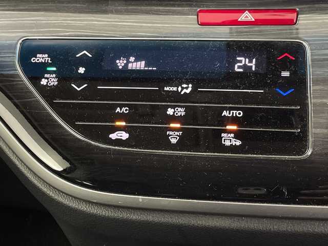 ホンダ オデッセイ アブソルート・Xホンダセンジング 埼玉県 2017(平29)年 8.4万km ホワイトオーキッドパール 後席純正モニター /純正ナビ　/全方位カメラ /ワンセグＴＶ /パーキングアシスト/純正ドラレコ /ビルトインETC/追従クルーズコントロール /レーンキープアシスト /衝突被害軽減システム/両側パワースライドドア/パワーシート/オートライト  /オットマン /純正フロアマット/純正アルミホイール