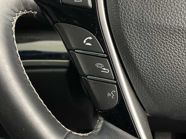 ホンダ オデッセイ アブソルート・Xホンダセンジング 埼玉県 2017(平29)年 8.4万km ホワイトオーキッドパール 後席純正モニター /純正ナビ　/全方位カメラ /ワンセグＴＶ /パーキングアシスト/純正ドラレコ /ビルトインETC/追従クルーズコントロール /レーンキープアシスト /衝突被害軽減システム/両側パワースライドドア/パワーシート/オートライト  /オットマン /純正フロアマット/純正アルミホイール