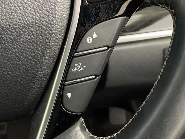 ホンダ オデッセイ アブソルート・Xホンダセンジング 埼玉県 2017(平29)年 8.4万km ホワイトオーキッドパール 後席純正モニター /純正ナビ　/全方位カメラ /ワンセグＴＶ /パーキングアシスト/純正ドラレコ /ビルトインETC/追従クルーズコントロール /レーンキープアシスト /衝突被害軽減システム/両側パワースライドドア/パワーシート/オートライト  /オットマン /純正フロアマット/純正アルミホイール