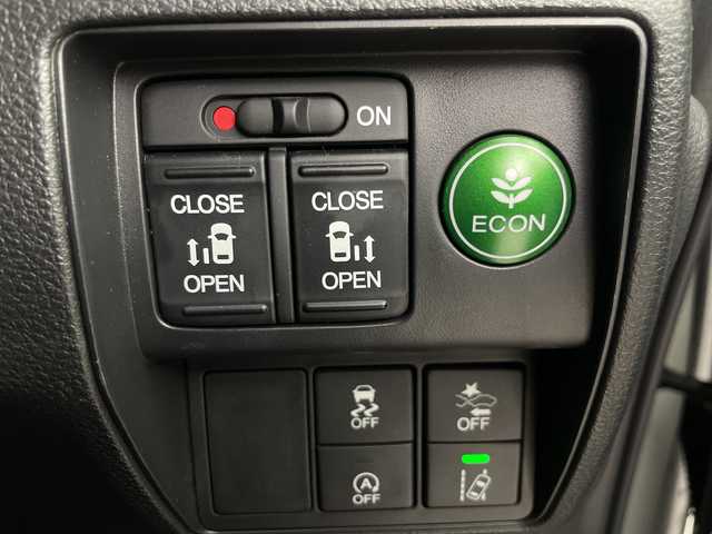 ホンダ オデッセイ アブソルート・Xホンダセンジング 埼玉県 2017(平29)年 8.4万km ホワイトオーキッドパール 後席純正モニター /純正ナビ　/全方位カメラ /ワンセグＴＶ /パーキングアシスト/純正ドラレコ /ビルトインETC/追従クルーズコントロール /レーンキープアシスト /衝突被害軽減システム/両側パワースライドドア/パワーシート/オートライト  /オットマン /純正フロアマット/純正アルミホイール