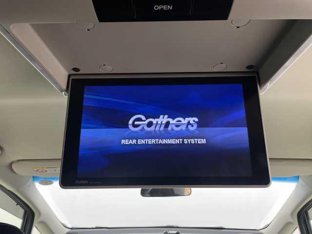 ホンダ オデッセイ アブソルート・Xホンダセンジング 埼玉県 2017(平29)年 8.4万km ホワイトオーキッドパール 後席純正モニター /純正ナビ　/全方位カメラ /ワンセグＴＶ /パーキングアシスト/純正ドラレコ /ビルトインETC/追従クルーズコントロール /レーンキープアシスト /衝突被害軽減システム/両側パワースライドドア/パワーシート/オートライト  /オットマン /純正フロアマット/純正アルミホイール