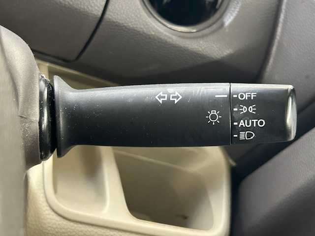 ホンダ Ｎ ＢＯＸ G L ホンダセンシング 静岡県 2019(令1)年 9.4万km プレミアムアイボリーパールⅡ (株)IDOMが運営する【じしゃロン浜松店】の自社ローン対象車両になります。こちらは現金ご利用時の価格です。自社ローンご希望の方は別途その旨お申付け下さい/社外ナビ(CN-RE05D)/フルセグTVAM/FM/CD/DVD/BT/片側パワースライド/コーナーセンサー/ベンチシート/クルーズコントロール/レーンアシスト/横滑り防止機能/衝突軽減ブレーキ/アイドリングストップ/オートライト/盗難防止装置/ETC/スペアキー