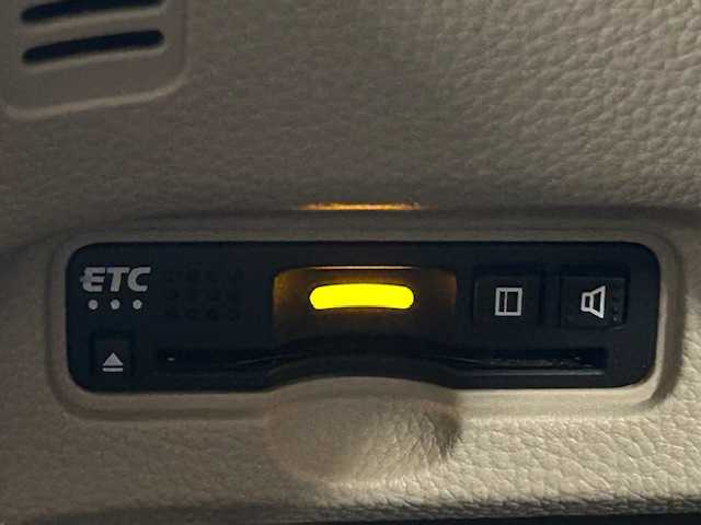 ホンダ Ｎ ＢＯＸ G L ホンダセンシング 静岡県 2019(令1)年 9.4万km プレミアムアイボリーパールⅡ (株)IDOMが運営する【じしゃロン浜松店】の自社ローン対象車両になります。こちらは現金ご利用時の価格です。自社ローンご希望の方は別途その旨お申付け下さい/社外ナビ(CN-RE05D)/フルセグTVAM/FM/CD/DVD/BT/片側パワースライド/コーナーセンサー/ベンチシート/クルーズコントロール/レーンアシスト/横滑り防止機能/衝突軽減ブレーキ/アイドリングストップ/オートライト/盗難防止装置/ETC/スペアキー