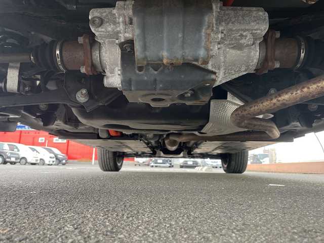 トヨタ ヤリスクロス ハイブリッド Z 青森県 2021(令3)年 1.2万km ブラックマイカ/ホワイトパールクリスタルシャイン 2トーン 4WD/純正8インチディスプレイオーディオナビ/Bluetooth・MiraCast・USB/OPパノラミックビューモニター/OPアドバンストパーク/OPパワーバックドア/OPブラインドスポットモニター/合皮コンビシート/前席シートヒーター/運転席パワーシート/セーフティセンス/プリクラッシュセーフティ/レーダークルーズコントロール/レーントレーシングアシスト/オートマチックハイビーム/インテリジェントクリアランスソナー/前後ドライブレコーダー/ビルトインETC/LEDヘッドライト/オートライト/純正18インチアルミ