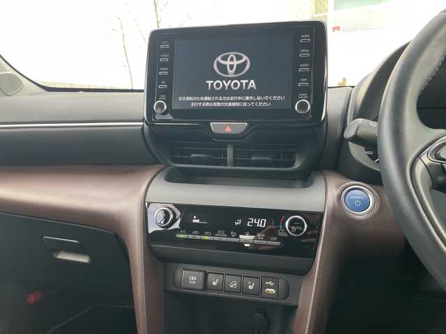 トヨタ ヤリスクロス ハイブリッド Z 青森県 2021(令3)年 1.2万km ブラックマイカ/ホワイトパールクリスタルシャイン 2トーン 4WD/純正8インチディスプレイオーディオナビ/Bluetooth・MiraCast・USB/OPパノラミックビューモニター/OPアドバンストパーク/OPパワーバックドア/OPブラインドスポットモニター/合皮コンビシート/前席シートヒーター/運転席パワーシート/セーフティセンス/プリクラッシュセーフティ/レーダークルーズコントロール/レーントレーシングアシスト/オートマチックハイビーム/インテリジェントクリアランスソナー/前後ドライブレコーダー/ビルトインETC/LEDヘッドライト/オートライト/純正18インチアルミ