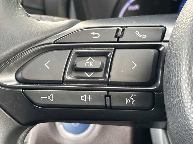 トヨタ ヤリスクロス ハイブリッド Z 青森県 2021(令3)年 1.2万km ブラックマイカ/ホワイトパールクリスタルシャイン 2トーン 4WD/純正8インチディスプレイオーディオナビ/Bluetooth・MiraCast・USB/OPパノラミックビューモニター/OPアドバンストパーク/OPパワーバックドア/OPブラインドスポットモニター/合皮コンビシート/前席シートヒーター/運転席パワーシート/セーフティセンス/プリクラッシュセーフティ/レーダークルーズコントロール/レーントレーシングアシスト/オートマチックハイビーム/インテリジェントクリアランスソナー/前後ドライブレコーダー/ビルトインETC/LEDヘッドライト/オートライト/純正18インチアルミ