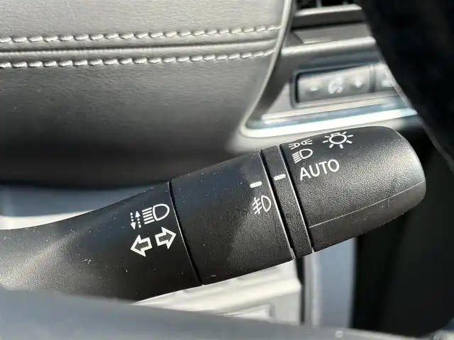 日産 セレナ e－パワー ハイウェイスター V 大分県 2019(平31)年 5.2万km マルーンレッド 2トーン ワンオーナー/純正9インチメモリーナビ/フルセグTV/CD/DVD/Bluetooth/SD/FM/AM/アラウンドビューモニター/ETC/純正ドライブレコーダー(DJ4-D)/エマージェンシーブレーキ/インテリジェントパーキングアシスト/レーンディパーチャーウォーニング/前後クリアランスソナー/クルーズコントロール/両側パワースライドドア/プッシュスタート/ステアリングスイッチ/ステアリングヒーター/LEDヘッドライト/フォグランプ/オートライト/電格ミラー/革巻きステアリング/ISOFIX/純正フロアマット/スペアキー1本/新車時保証書/取扱説明書