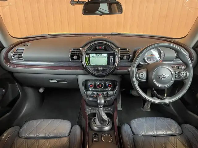 ＭＩＮＩ ミニ クラブマン クーパーD 愛知県 2016(平28)年 7.4万km ピュアバーガンディー インディゴブルーレザーシート　/シートヒーター　/パワーシート　/フットトランクオープナー　/ナビ　/ＴＶ　/Ｂｌｕｅｔｏｏｔｈ　/バックカメラ　/クルーズコントロール　/ＬＥＤヘッドライト　/パークディスタンス　/ＥＴＣ