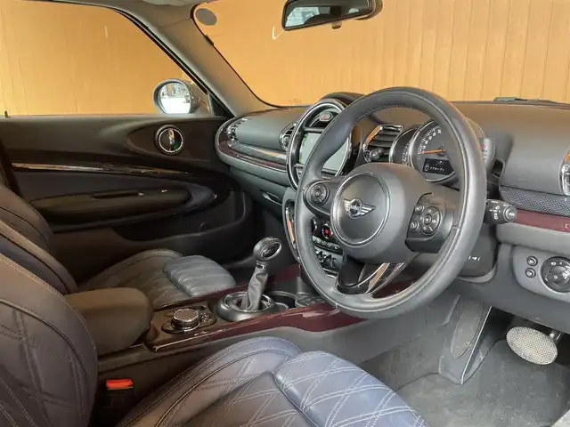 ＭＩＮＩ ミニ クラブマン クーパーD 愛知県 2016(平28)年 7.4万km ピュアバーガンディー インディゴブルーレザーシート　/シートヒーター　/パワーシート　/フットトランクオープナー　/ナビ　/ＴＶ　/Ｂｌｕｅｔｏｏｔｈ　/バックカメラ　/クルーズコントロール　/ＬＥＤヘッドライト　/パークディスタンス　/ＥＴＣ