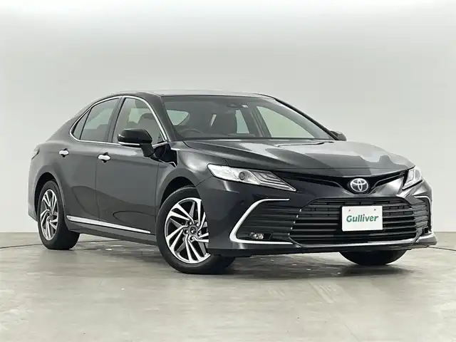 トヨタ カムリ G 福島県 2022(令4)年 3万km アティチュードブラックマイカ トヨタセーフティーセンス　/・車線逸脱警報/・PCS/・レーダークルーズコントロール/・BSM/・RCTA/・オートハイビーム/バックカメラ　/ＥＴＣ　/シートヒーター　/純正ディスプレイオーディオ　/【AM/FM/Bluetooth/MIRACAST】/プッシュスタート　/・スマートキー　/オートライト/・ＬＥＤライト　/ステアリングスイッチ　/ウィンカーミラー/前席オートPW/純正AW17インチ/取扱説明書/・保証書