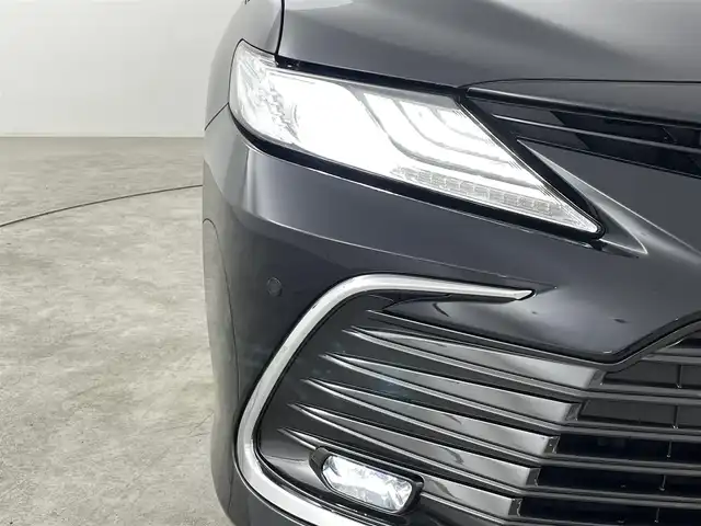 トヨタ カムリ G 福島県 2022(令4)年 3万km アティチュードブラックマイカ トヨタセーフティーセンス　/・車線逸脱警報/・PCS/・レーダークルーズコントロール/・BSM/・RCTA/・オートハイビーム/バックカメラ　/ＥＴＣ　/シートヒーター　/純正ディスプレイオーディオ　/【AM/FM/Bluetooth/MIRACAST】/プッシュスタート　/・スマートキー　/オートライト/・ＬＥＤライト　/ステアリングスイッチ　/ウィンカーミラー/前席オートPW/純正AW17インチ/取扱説明書/・保証書