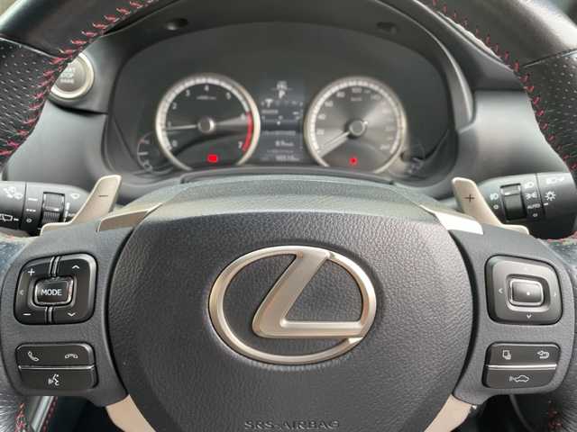 レクサス ＮＸ 200t Fスポーツ 東京都 2015(平27)年 9.1万km ソニックチタニウム 純正メモリーナビ/・CD/DVD/BR/ラジオ/BT/USB/AUX/フルセグYV/サイド/バックカメラ/レザーシート/前席パワーシート（D席メモリー付）/前席シートヒーター/エアシート/レーダークルーズコントロール/車線逸脱警報/前後クリアランスソナー/プリクラッシュセーフティシステム/純正18インチAW/ビルトインETC/パドルシフト付ステアリング/ステアリングヒーター/プッシュEgスタート/ストップ/スマートキー×2/カードキー×1/純正LEDヘッドライト/フォグランプ/ターンランプ付電動格納ドアミラー/純正フロアマット/取扱説明書/ナビ取扱説明書/新車時保証書