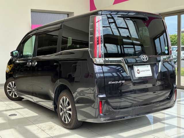 トヨタ エスクァイア Gi プレミアムパッケージ ブラックテーラード 埼玉県 2019(平31)年 6.5万km スパークリングブラックパールクリスタルシャイン セーフティセンス/純正9インチメモリーナビ/ CD/DVD/BT/USB/SD/フルセグ/バックカメラ/フリップダウンモニター/両側電動スライドドア/クルーズコントロール/ハーフレザーシート/シートヒーター/ステアリングヒーター/純正15インチアルミホイール/パーキングセンサー/ETC/スマートキー/禁煙車