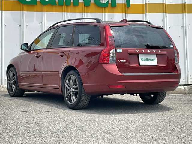 ボルボ Ｖ５０ 2．0e  Aktiv　+ 埼玉県 2011(平23)年 17.5万km フラメンコレッドメタリック 外部検査実施済み/レザーシート/前席シートヒーター/Ｄ席パワーシート/社外ＨＤＤナビ＆フルセグＴＶ/（ＤＶＤ＆ＣＤ＆ＭＳＶ）/ＥＴＣ/クルーズコントロール/革巻きステアリング/ステアリングリモコン/純正１７inアルミホイール/ＨＩＤライト/フォグランプ/バックフォグランプ/電動格納ミラー/Ｗ＆サイド＆カーテンエアバッグ/ＡＢＳ/リモコンキー/フロアマット/新車保証書/取扱説明書（車両＆ナビ）/リモコンスペアキー有