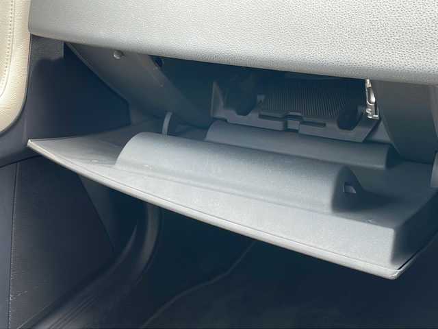 ボルボ Ｖ５０ 2．0e  Aktiv　+ 埼玉県 2011(平23)年 17.5万km フラメンコレッドメタリック 外部検査実施済み/レザーシート/前席シートヒーター/Ｄ席パワーシート/社外ＨＤＤナビ＆フルセグＴＶ/（ＤＶＤ＆ＣＤ＆ＭＳＶ）/ＥＴＣ/クルーズコントロール/革巻きステアリング/ステアリングリモコン/純正１７inアルミホイール/ＨＩＤライト/フォグランプ/バックフォグランプ/電動格納ミラー/Ｗ＆サイド＆カーテンエアバッグ/ＡＢＳ/リモコンキー/フロアマット/新車保証書/取扱説明書（車両＆ナビ）/リモコンスペアキー有