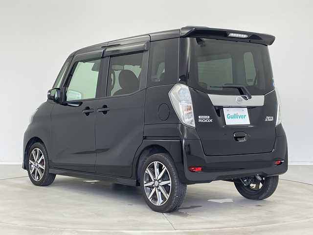 日産 デイズ ルークス HWS X Vセレクション 新潟県 2017(平29)年 4.3万km ブラック ディーラー純正メモリナビ/(CD.DVD.SD.フルセグ.Bluetooth)/アラウンドビューモニター/エマージェンシーブレーキ/両側パワースライドドア/LEDオートライト/オートマチックハイビーム/フォグランプ/ドライブレコーダー/ハーフレザーシート/ETC/プッシュスタート/スマートキー/純正フロアマット