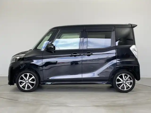 日産 デイズ ルークス HWS X Vセレクション 新潟県 2017(平29)年 4.3万km ブラック ディーラー純正メモリナビ/(CD.DVD.SD.フルセグ.Bluetooth)/アラウンドビューモニター/エマージェンシーブレーキ/両側パワースライドドア/LEDオートライト/オートマチックハイビーム/フォグランプ/ドライブレコーダー/ハーフレザーシート/ETC/プッシュスタート/スマートキー/純正フロアマット