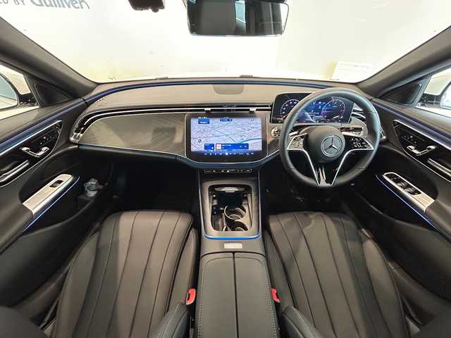 メルセデス・ベンツ Ｍ・ベンツ Ｅ２２０ｄ アバンギャルド 熊本県 2024(令6)年 0.2万km パールⅡ ・スマートキー/・プッシュスタート/・パノラマサンルーフ/・アクティブディスタンスアシスト/・アクティブステアリングアシスト/・アクティブレーンチェンジアシスト/・アクティブブレーキアシスト/・アクティブレーンアシスト/・パーキングアシスト/・ブラインドスポットモニター/・トラフィックサインアシスト/・アテンションアシスト/・クルーズコントロール(追従式)/・黒革シート/・前席パワーシート/・前席シートヒーター /・純正メモリナビ/　【Bluetooth・USB・AppleCarPlay・AndroidAuto】/・フルセグTV/・全方位カメラ/・ETC2.0/・ワイヤレス充電/・ドライブレコーダー(充電式)/・パワートランク/・LEDヘッドランプ/・オパリスホワイト