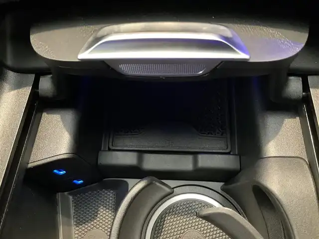 メルセデス・ベンツ Ｍ・ベンツ Ｅ２２０ｄ アバンギャルド 熊本県 2024(令6)年 0.2万km パールⅡ ・スマートキー/・プッシュスタート/・パノラマサンルーフ/・アクティブディスタンスアシスト/・アクティブステアリングアシスト/・アクティブレーンチェンジアシスト/・アクティブブレーキアシスト/・アクティブレーンアシスト/・パーキングアシスト/・ブラインドスポットモニター/・トラフィックサインアシスト/・アテンションアシスト/・クルーズコントロール(追従式)/・黒革シート/・前席パワーシート/・前席シートヒーター /・純正メモリナビ/　【Bluetooth・USB・AppleCarPlay・AndroidAuto】/・フルセグTV/・全方位カメラ/・ETC2.0/・ワイヤレス充電/・ドライブレコーダー(充電式)/・パワートランク/・LEDヘッドランプ/・オパリスホワイト