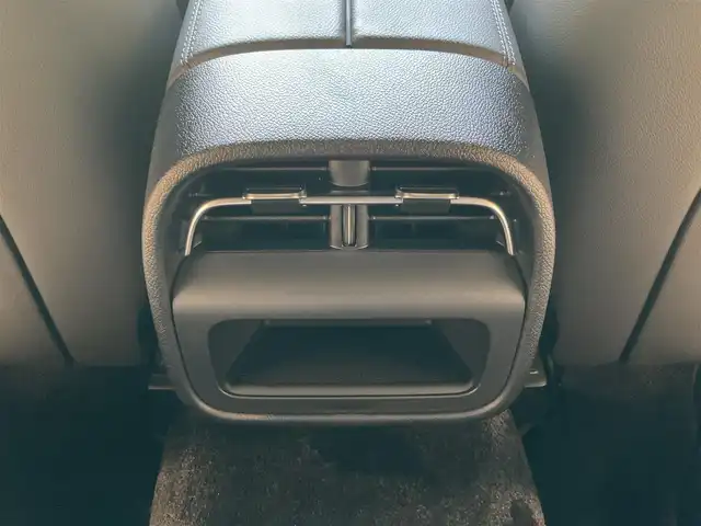 メルセデス・ベンツ Ｍ・ベンツ Ｅ２２０ｄ アバンギャルド 熊本県 2024(令6)年 0.2万km パールⅡ ・スマートキー/・プッシュスタート/・パノラマサンルーフ/・アクティブディスタンスアシスト/・アクティブステアリングアシスト/・アクティブレーンチェンジアシスト/・アクティブブレーキアシスト/・アクティブレーンアシスト/・パーキングアシスト/・ブラインドスポットモニター/・トラフィックサインアシスト/・アテンションアシスト/・クルーズコントロール(追従式)/・黒革シート/・前席パワーシート/・前席シートヒーター /・純正メモリナビ/　【Bluetooth・USB・AppleCarPlay・AndroidAuto】/・フルセグTV/・全方位カメラ/・ETC2.0/・ワイヤレス充電/・ドライブレコーダー(充電式)/・パワートランク/・LEDヘッドランプ/・オパリスホワイト