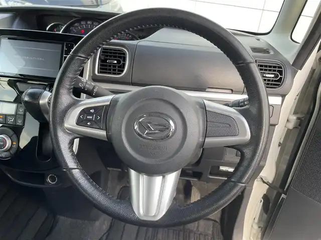 ダイハツ タント カスタム RS 神奈川県 2015(平27)年 7.9万km パールホワイトⅢ (株)IDOMが運営する【じしゃロン秦野店】の自社ローン専用車両になります。こちらは現金またはオートローンご利用時の価格です。自社ローンご希望の方は別途その旨お申付け下さい/純正ＳＤナビ／Ｂｌｕｅｔｏｏｔｈ／フルセグＴＶ／ＣＤ／ＤＶＤ／ＡＵＸ/バックカメラ/ＥＴＣ/両側パワースライドドア/スマートキー/プッシュエンジンスタート/オートライト/HIDヘッドライト/純正フロアマット/純正アルミホイール