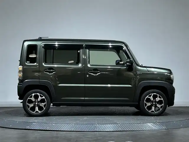 スズキ ハスラー HYBRID X 愛媛県 2021(令3)年 1.9万km クールカーキPM ・純正ナビ/(フルセグ/CD/DVD/BT)/・スズキセーフティサポート/・全周囲カメラ/・D/N席シートヒーター/・ビルトインETC/・純正15インチアルミホイール/・純正フロアマット/・フォグランプ/・ステアリングリモコン/・ドアバイザー/・取扱説明書/・保証書