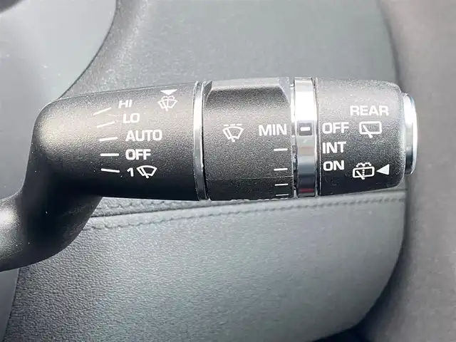 ランドローバー レンジローバーイヴォーク フリースタイル D 福岡県 2018(平30)年 4.6万km 黒 ＭＥＲＩＤＩＡＮ　/レーンディパーチャーウォーニング/クルーズコントロール　/ハーフレザーシート/前席シートヒーター/純正ナビ/フルセグTV/Ｂｌｕｅｔｏｏｔｈ　/全方位カメラ/Bluetooth/ＣＤ／ＤＶＤ　/前後ソナー　/ドライブレコーダー　/純正１８インチアルミホイール　/ＥＴＣ