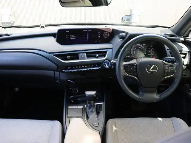レクサス ＵＸ 250h バージョンL 長野県 2019(平31)年 5万km グラファイトブラックガラスフレーク ４WD/ヘッドアップディスプレイ/ステアリングヒーター/白革シート/ベンチレーション/シートヒーター/パワーシート/レーダークルーズコントロール/プリクラッシュセーフティ/レーンキープアシスト/ブラインドスポットモニター/純正ナビゲーション/フルセグTV/全方位カメラ/純正ドライブレコーダー/パワーバックドア/LEDヘッドライト/ETC/保証書・取説・スペアキーx2