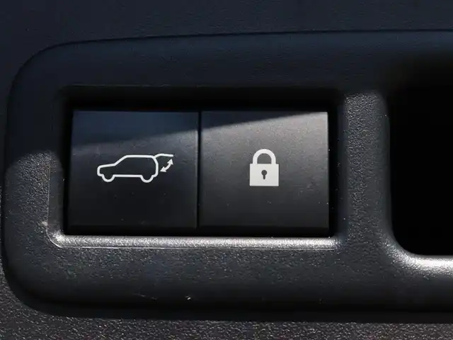 レクサス ＵＸ 250h バージョンL 長野県 2019(平31)年 5万km グラファイトブラックガラスフレーク ４WD/ヘッドアップディスプレイ/ステアリングヒーター/白革シート/ベンチレーション/シートヒーター/パワーシート/レーダークルーズコントロール/プリクラッシュセーフティ/レーンキープアシスト/ブラインドスポットモニター/純正ナビゲーション/フルセグTV/全方位カメラ/純正ドライブレコーダー/パワーバックドア/LEDヘッドライト/ETC/保証書・取説・スペアキーx2