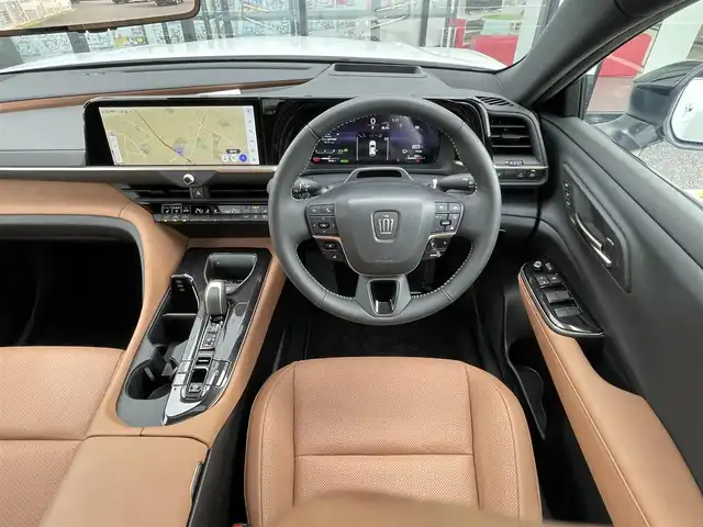 トヨタ クラウン スポーツ Z 千葉県 2024(令6)年 0.4万km プレシャスホワイトパール ワンオーナー/純正12.3インチナビ/(BT/ミラーキャスト/フルセグTV)/全周囲カメラ/ブラインドスポットモニター/置くだけ充電/パノラマルーフ/デジタルインナーミラー/トヨタプレミアムサウンドシステム/ハンズフリーパワーバックドア/衝突被害軽減システム/車線逸脱警報/追従付クルーズコントロール/レザーシート/横滑り防止装置/ビルトインETC2.0/アイドリングストップ/LEDヘッドライト/フォグランプ/オートライト/ウィンカーミラー/電動格納ミラー/純正21インチAW/シートヒーター/エアシート/プッシュスタート/スマートキー/フロアマット/スペアキー/取扱説明書/保証書