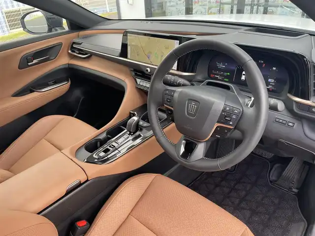 トヨタ クラウン スポーツ Z 千葉県 2024(令6)年 0.4万km プレシャスホワイトパール ワンオーナー/純正12.3インチナビ/(BT/ミラーキャスト/フルセグTV)/全周囲カメラ/ブラインドスポットモニター/置くだけ充電/パノラマルーフ/デジタルインナーミラー/トヨタプレミアムサウンドシステム/ハンズフリーパワーバックドア/衝突被害軽減システム/車線逸脱警報/追従付クルーズコントロール/レザーシート/横滑り防止装置/ビルトインETC2.0/アイドリングストップ/LEDヘッドライト/フォグランプ/オートライト/ウィンカーミラー/電動格納ミラー/純正21インチAW/シートヒーター/エアシート/プッシュスタート/スマートキー/フロアマット/スペアキー/取扱説明書/保証書