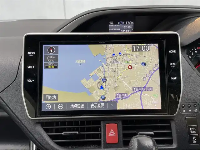 トヨタ ヴォクシー ZS 煌 千葉県 2018(平30)年 4.1万km ホワイトパールクリスタルシャイン 純正10インチメモリナビ /バックカメラ /Bluetooth接続あり /フルセグTV /CD再生あり /ビルドインETC /両側パワースライドドア /衝突被害軽減ブレーキ /クルーズコントロール /オートライト/純正アルミホイール/社外フロアマット
