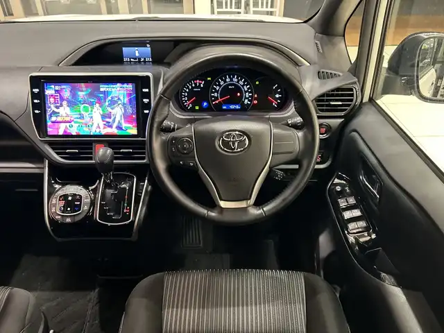 トヨタ ヴォクシー ZS 煌 埼玉県 2018(平30)年 4.1万km ホワイトパールクリスタルシャイン トヨタセーフティセンス/純正10インチナビ /　　CD/DVD/BT/フルセグTV/バックカメラ/両側パワースライドドア/クルーズコントロール/LEDオートライト/純正16インチAW/ステアリングスイッチ/アイドリングストップ/プッシュスタート/ETC/禁煙車