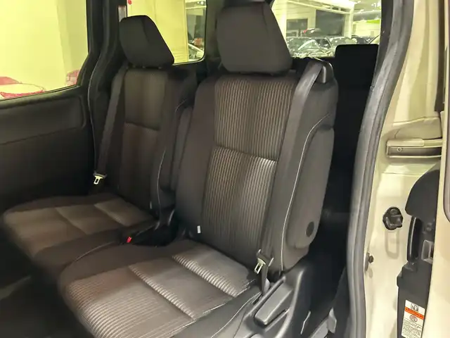 トヨタ ヴォクシー ZS 煌 埼玉県 2018(平30)年 4.1万km ホワイトパールクリスタルシャイン トヨタセーフティセンス/純正10インチナビ /　　CD/DVD/BT/フルセグTV/バックカメラ/両側パワースライドドア/クルーズコントロール/LEDオートライト/純正16インチAW/ステアリングスイッチ/アイドリングストップ/プッシュスタート/ETC/禁煙車