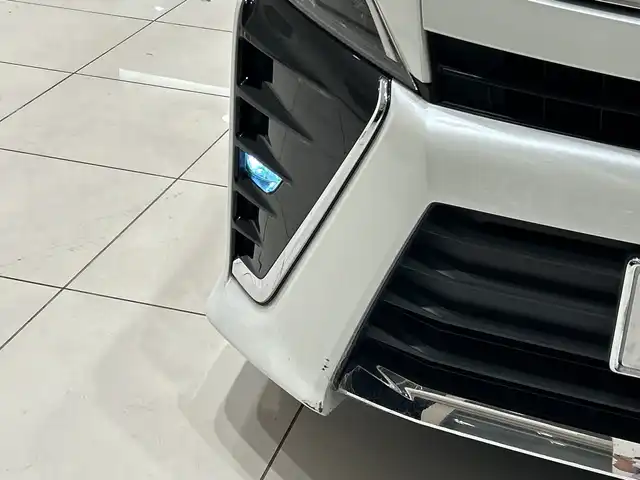 トヨタ ヴォクシー ZS 煌 埼玉県 2018(平30)年 4.1万km ホワイトパールクリスタルシャイン トヨタセーフティセンス/純正10インチナビ /　　CD/DVD/BT/フルセグTV/バックカメラ/両側パワースライドドア/クルーズコントロール/LEDオートライト/純正16インチAW/ステアリングスイッチ/アイドリングストップ/プッシュスタート/ETC/禁煙車