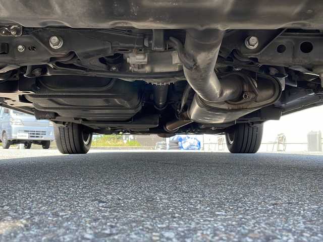 レクサス ＮＸ 300 Fスポーツ 富山県 2019(令1)年 7.5万km ホワイトノーヴァガラスフレーク 4WD/サンルーフ/三眼LEDヘッドライト/衝突被害軽減ブレーキ/レーダークルーズコントロール/レーンキープアシスト/クリアランスソナー/パノラミックビューモニター/ブラインドスポットモニター/パワーバックドア/シートベンチレーション/ステアリングヒーター/センターデフロック/純正ナビ/フルセグ/Miracast/Bluetooth/ETC2.0/ドライブレコーダー/純正エンジンスターター/スペアキー