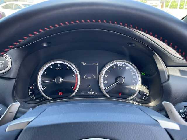 レクサス ＮＸ 300 Fスポーツ 富山県 2019(令1)年 7.5万km ホワイトノーヴァガラスフレーク 4WD/サンルーフ/三眼LEDヘッドライト/衝突被害軽減ブレーキ/レーダークルーズコントロール/レーンキープアシスト/クリアランスソナー/パノラミックビューモニター/ブラインドスポットモニター/パワーバックドア/シートベンチレーション/ステアリングヒーター/センターデフロック/純正ナビ/フルセグ/Miracast/Bluetooth/ETC2.0/ドライブレコーダー/純正エンジンスターター/スペアキー