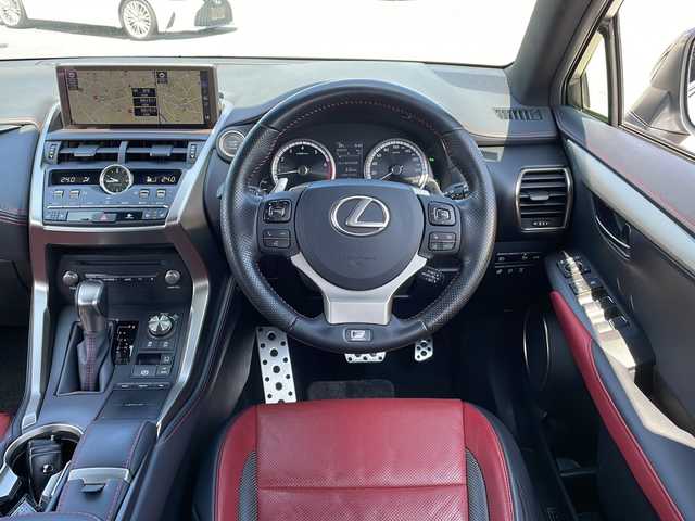 レクサス ＮＸ 300 Fスポーツ 富山県 2019(令1)年 7.5万km ホワイトノーヴァガラスフレーク 4WD/サンルーフ/三眼LEDヘッドライト/衝突被害軽減ブレーキ/レーダークルーズコントロール/レーンキープアシスト/クリアランスソナー/パノラミックビューモニター/ブラインドスポットモニター/パワーバックドア/シートベンチレーション/ステアリングヒーター/センターデフロック/純正ナビ/フルセグ/Miracast/Bluetooth/ETC2.0/ドライブレコーダー/純正エンジンスターター/スペアキー