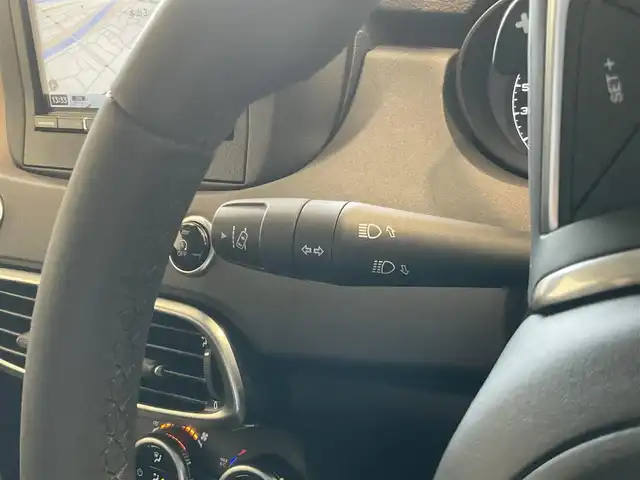 フィアット ５００Ｘ クロス 熊本県 2022(令4)年 1.3万km BIANCO GHIACCIO ・スマートキー/・プッシュスタート/・レーンアシスト/・パークアシスト/・クルーズコントロール(追従式)/・ハーフレザーシート/・前席パワーシート/・前席シートヒーター /・社外メモリナビ/　【DVD・Bluetooth・SD・USB・HDMI・MSV】/・フルセグTV/・バックカメラ/・フォグランプ/・純正マット