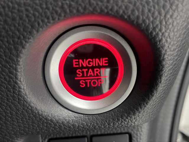 ホンダ Ｎ ＢＯＸ カスタム G EX ホンダセンシング 茨城県 2020(令2)年 0.7万km プラチナホワイトパール ホンダセンシング/両側パワースライドドア/純正ナビ/　（CD/DVD/Bluetooth/TV）/バックカメラ/ビルトインETC/純正フロアマット/純正アルミホイール/LEDヘッドライト/フォグランプ/オートライト/スマートキー