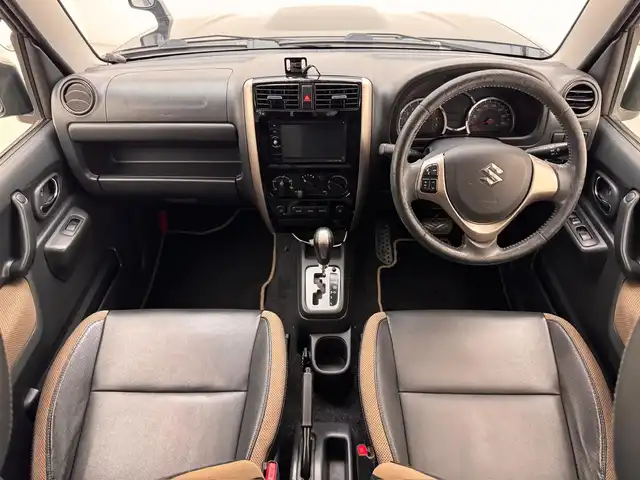 スズキ ジムニー ランドベンチャー 兵庫県 2016(平28)年 5.7万km ブルーイッシュブラックパール3 社外ナビ（ＤＶＤ／ＳＤ／ＢＴ／ワンセグ）/純正ＡＷ16インチ/純正フロアマット/シートヒーター（Ｄ席）/合皮シート/背面タイヤ/４ＷＤ/フォグランプ/電動格納ミラー/ウインカーミラー