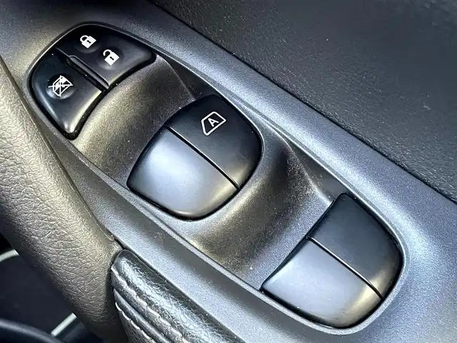 日産 エクストレイル 20X エマージェンシーブレーキ 群馬県 2016(平28)年 7.2万km ダイヤモンドブラック 4WD/ワンオーナー/純正9型ナビ(MM516D-L)/CD・DVD・BT・フルセグ/バックカメラ/ビルトインETC/前席シートヒーター/横滑り防止装置/レーンキープアシスト/衝突軽減ブレーキ/アイドリングストップ/LEDヘッドランプ/純正アルミホイール/純正フロアマット/取説・保証書/スマートキー×2