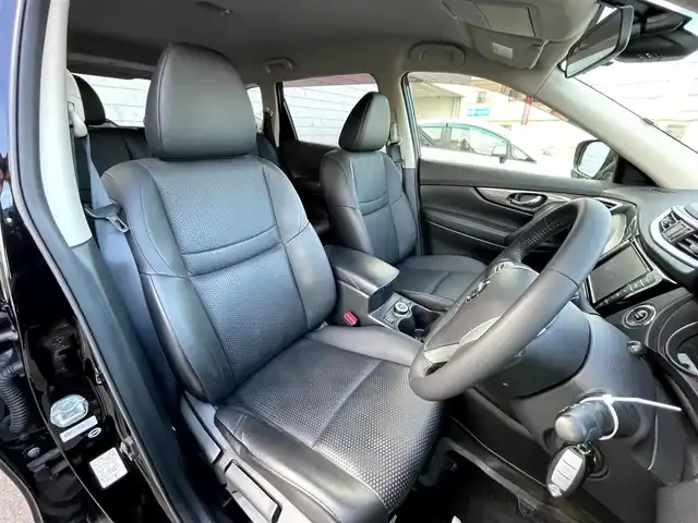 日産 エクストレイル 20X エマージェンシーブレーキ 群馬県 2016(平28)年 7.2万km ダイヤモンドブラック 4WD/ワンオーナー/純正9型ナビ(MM516D-L)/CD・DVD・BT・フルセグ/バックカメラ/ビルトインETC/前席シートヒーター/横滑り防止装置/レーンキープアシスト/衝突軽減ブレーキ/アイドリングストップ/LEDヘッドランプ/純正アルミホイール/純正フロアマット/取説・保証書/スマートキー×2