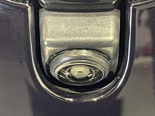 日産 リーフ X Vセレクション 福岡県 2023(令5)年 2万km ステルスグレー/スーパーブラック 純正メモリナビ/・AM/FM/Bluetooth/・フルセグテレビ/プロパイロット/・インテリジェントクルーズコントロール/・後側方衝突防止支援システム/・車線逸脱防止システム/衝突軽減システム/後退時車両検知警報/全方位カメラ/ふらつき警報/即充電スイッチ/充電ポートリッドオープナーススイッチ/ビルトインETC2.0/ドライブレコーダー/ステアリングヒーター/シートヒーター（D席+N席）/LEDヘッドライト/純正17インチアルミホイル/オートエアコン/オートライト/プッシュスタートボタン/スマートキー/電格ミラー/純正フロアマット/保証書/取扱説明書