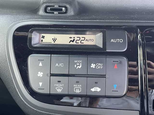 ホンダ Ｎ ＢＯＸ スラッシュ X 島根県 2015(平27)年 8.2万km スマートブラック CTBA/純正ナビ/CD/DVD/DTV/Bluetooth/バックカメラ/シートヒーター /クルーズコントロール/ステアリングスイッチ/ステアリングヒーター/サウンドマッピングシステム/ストリートロッドスタイルパッケージ/カラードディッシュホイール（黒14SPホイール）/スマートキー/スペアキー /プッシュスタート /HIDオートライト/純正フロアマット/ドアバイザー/ETC