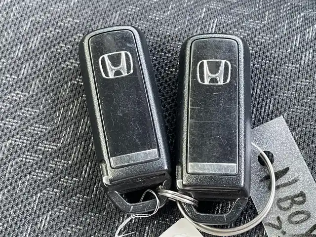ホンダ Ｎ ＢＯＸ スラッシュ X 島根県 2015(平27)年 8.2万km スマートブラック CTBA/純正ナビ/CD/DVD/DTV/Bluetooth/バックカメラ/シートヒーター /クルーズコントロール/ステアリングスイッチ/ステアリングヒーター/サウンドマッピングシステム/ストリートロッドスタイルパッケージ/カラードディッシュホイール（黒14SPホイール）/スマートキー/スペアキー /プッシュスタート /HIDオートライト/純正フロアマット/ドアバイザー/ETC