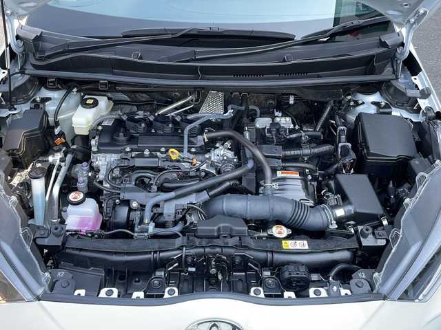 トヨタ ヤリス ハイブリッド Z 山口県 2024(令6)年 2.7万km プラチナホワイトパールマイカ 純正8インチメモリナビ/・Bluetooth接続/・USB入力端子/・AM/FMラジオ/・Miracast/・交通情報/バックカメラ/ETC/シートヒーター/ステアリングヒーター/スマートキー×２/プッシュスタート/Toyota Safty Sense/・プリクラッシュセーフティ/・レーントレーシングアシスト/・レーダークルーズコントロール(全車速追従機能)/・オートマチックハイビーム/・ロードサインアシスト/先行車発進告知機能/セカンダリーコリジョンブレーキ/車両接近通報装置/ドライブスタートコントロール