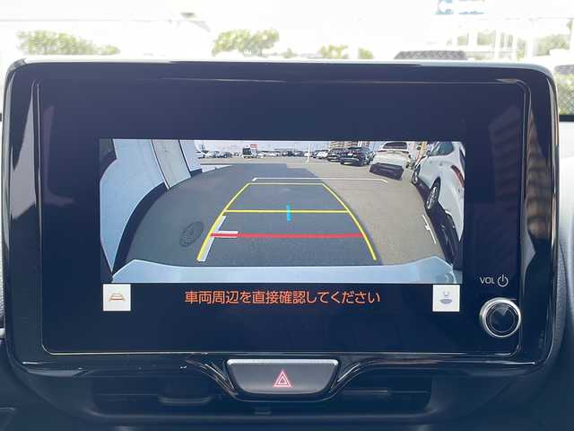 トヨタ ヤリス ハイブリッド Z 山口県 2024(令6)年 2.7万km プラチナホワイトパールマイカ 純正8インチメモリナビ/・Bluetooth接続/・USB入力端子/・AM/FMラジオ/・Miracast/・交通情報/バックカメラ/ETC/シートヒーター/ステアリングヒーター/スマートキー×２/プッシュスタート/Toyota Safty Sense/・プリクラッシュセーフティ/・レーントレーシングアシスト/・レーダークルーズコントロール(全車速追従機能)/・オートマチックハイビーム/・ロードサインアシスト/先行車発進告知機能/セカンダリーコリジョンブレーキ/車両接近通報装置/ドライブスタートコントロール
